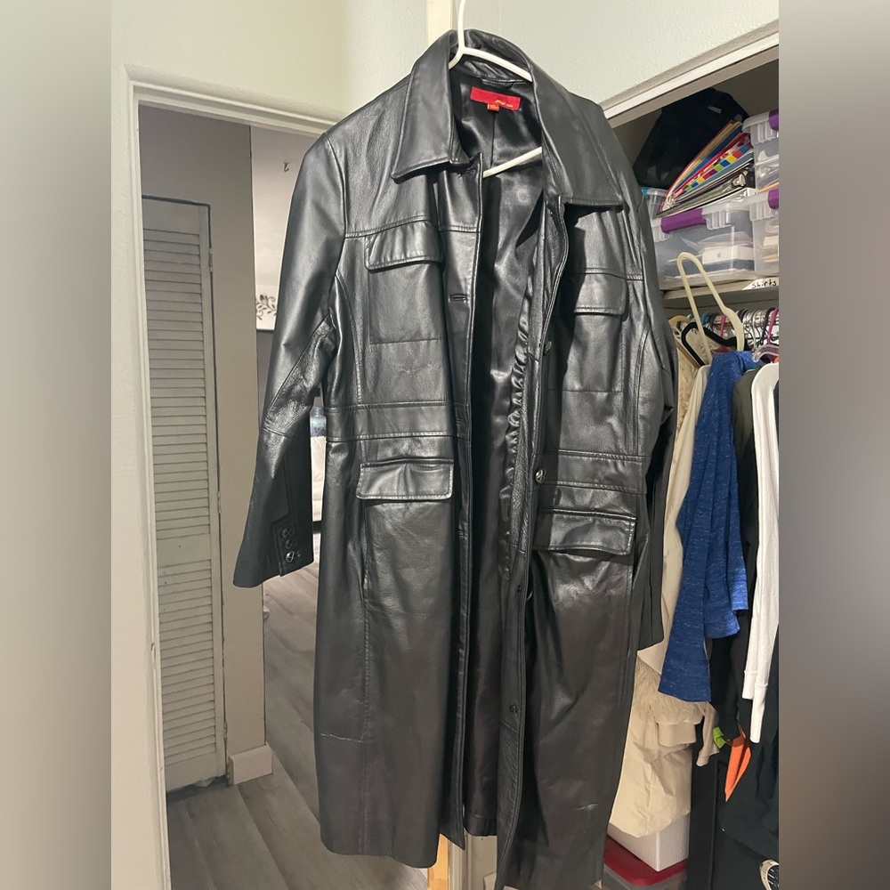 Genuine leather trenchcoat only been worn a few times